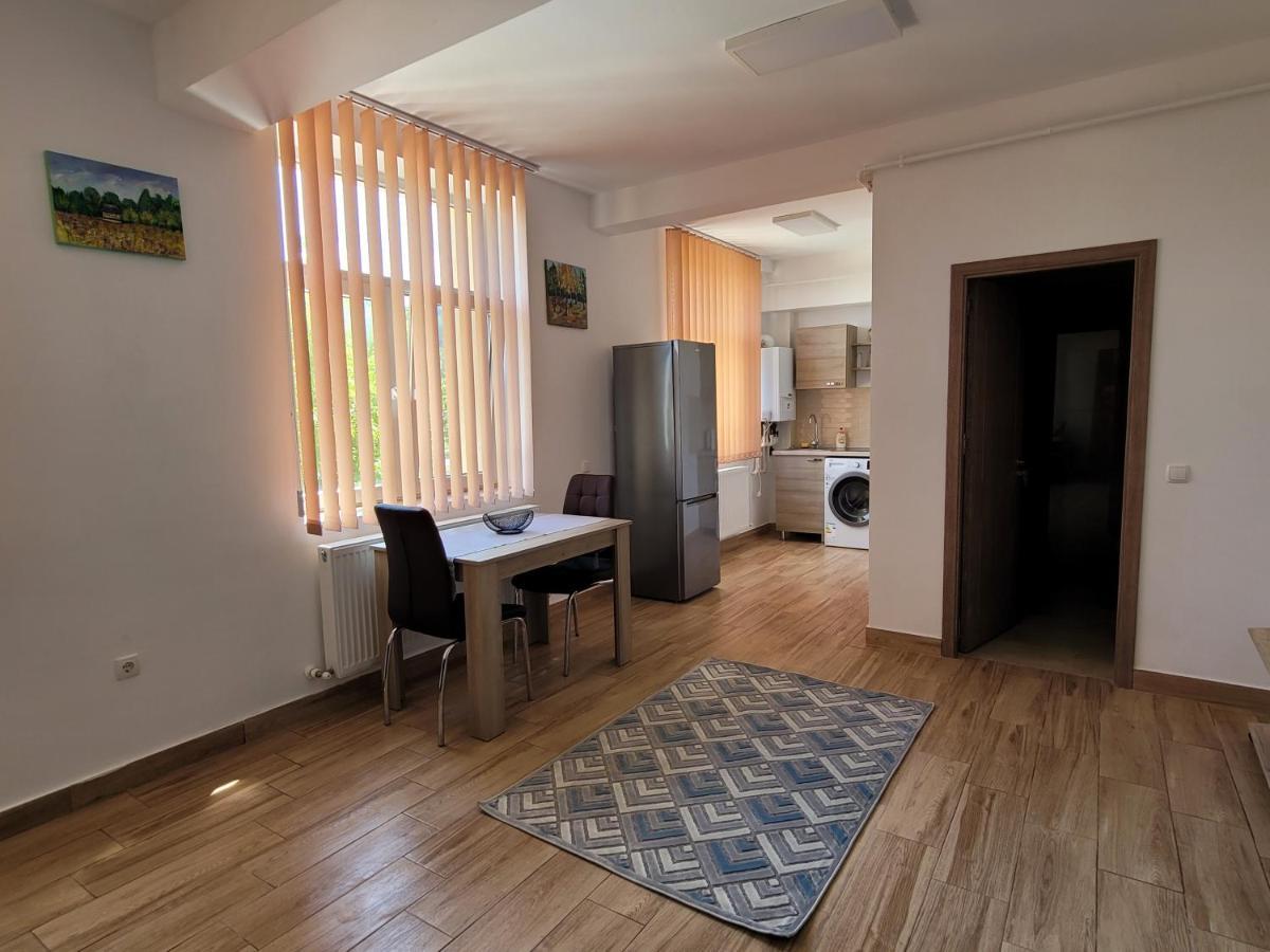 Apartamente Livada Râmnicu Vâlcea Екстериор снимка
