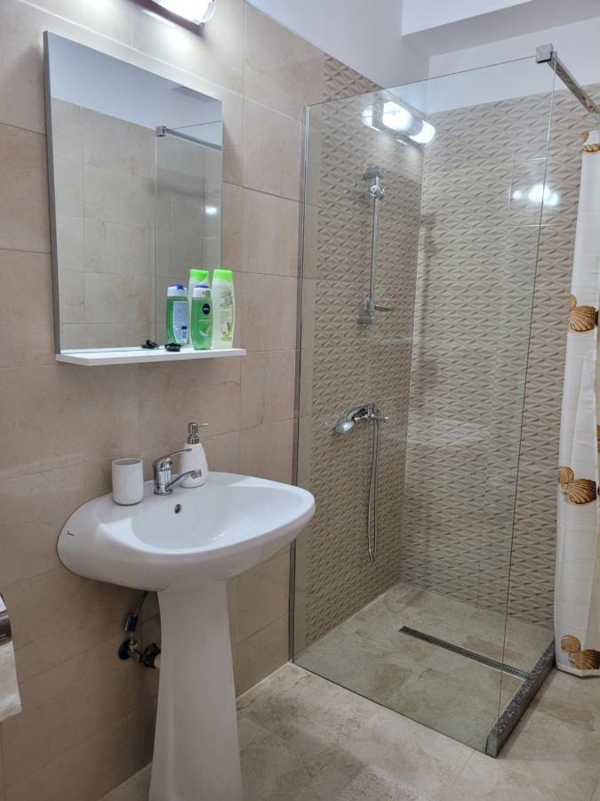 Apartamente Livada Râmnicu Vâlcea Екстериор снимка