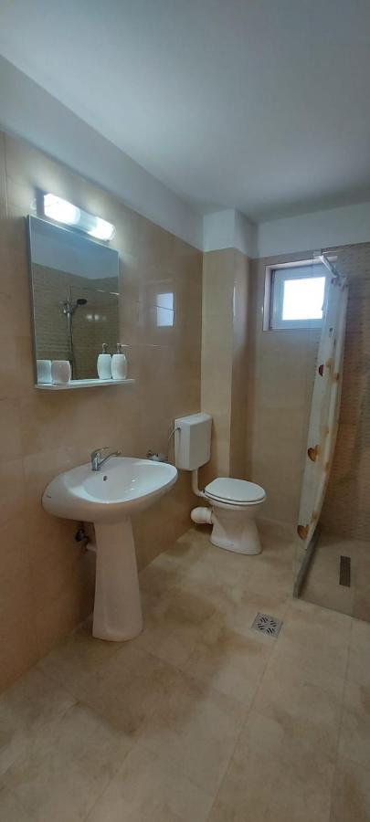 Apartamente Livada Râmnicu Vâlcea Екстериор снимка