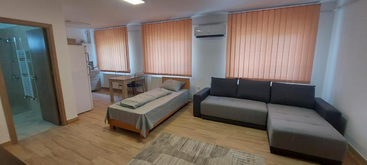 Apartamente Livada Râmnicu Vâlcea Екстериор снимка